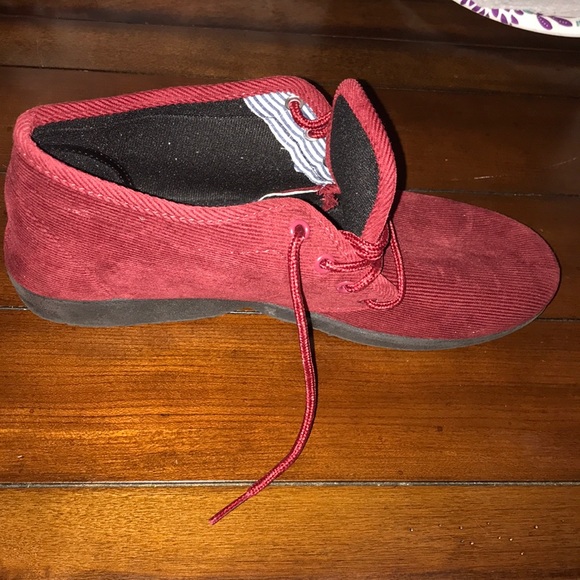 Shoes - Picture 2 of 3